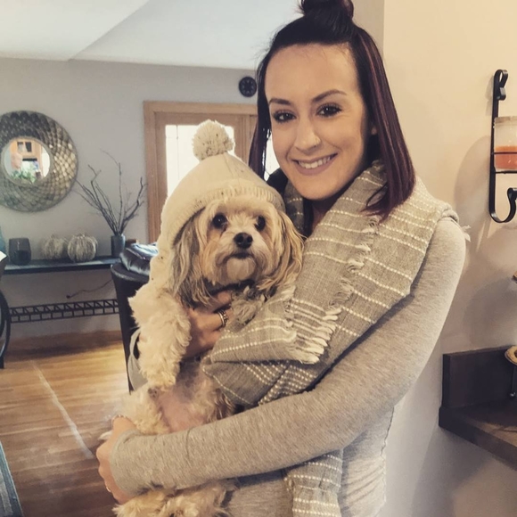 Meet your Posher, Emily - Picture 1 of 1